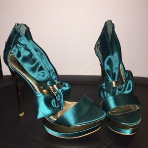 Size 7 bakers heels